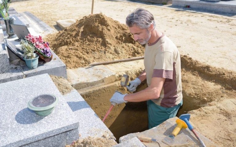 praca Białostockiego kamieniarza
